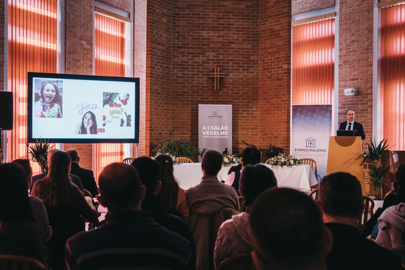 A család védelme – a biblikus családkép címmel szervezett konferenciát az Evangelikál Csoport Egyesület március 19-én a MEÖT székházában. - fotó: Decmann Hanna