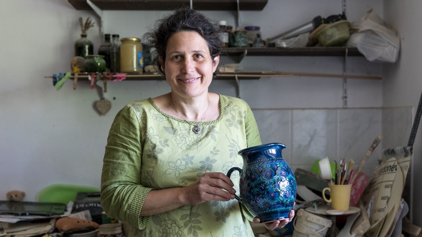 Kodolányi Borbála csákvári hagyományőrző fazekas