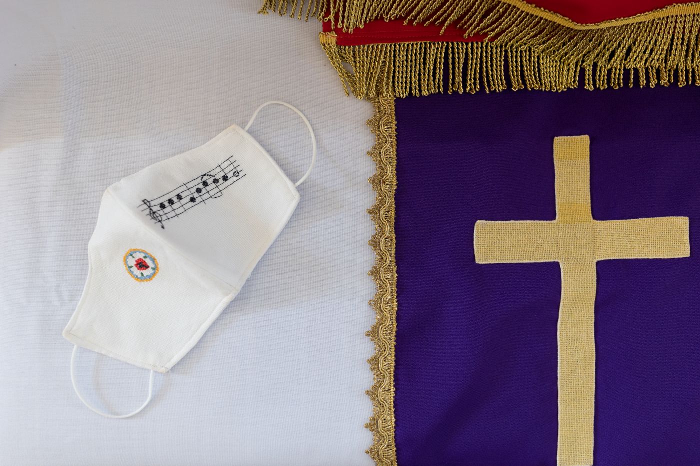 Rakospalota Kovacs Judit himzes felnott konfirmacio foto Magyari Marton 5