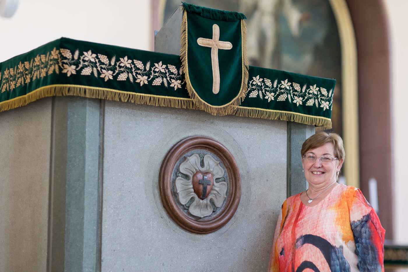 Rakospalota Kovacs Judit himzes felnott konfirmacio foto Magyari Marton 8