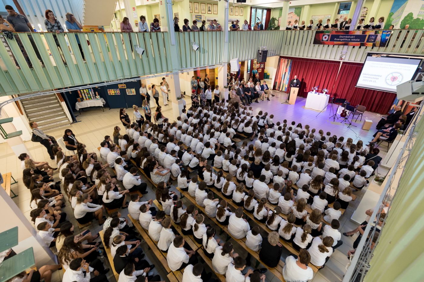 dombóvári evangélikus iskola szentelése