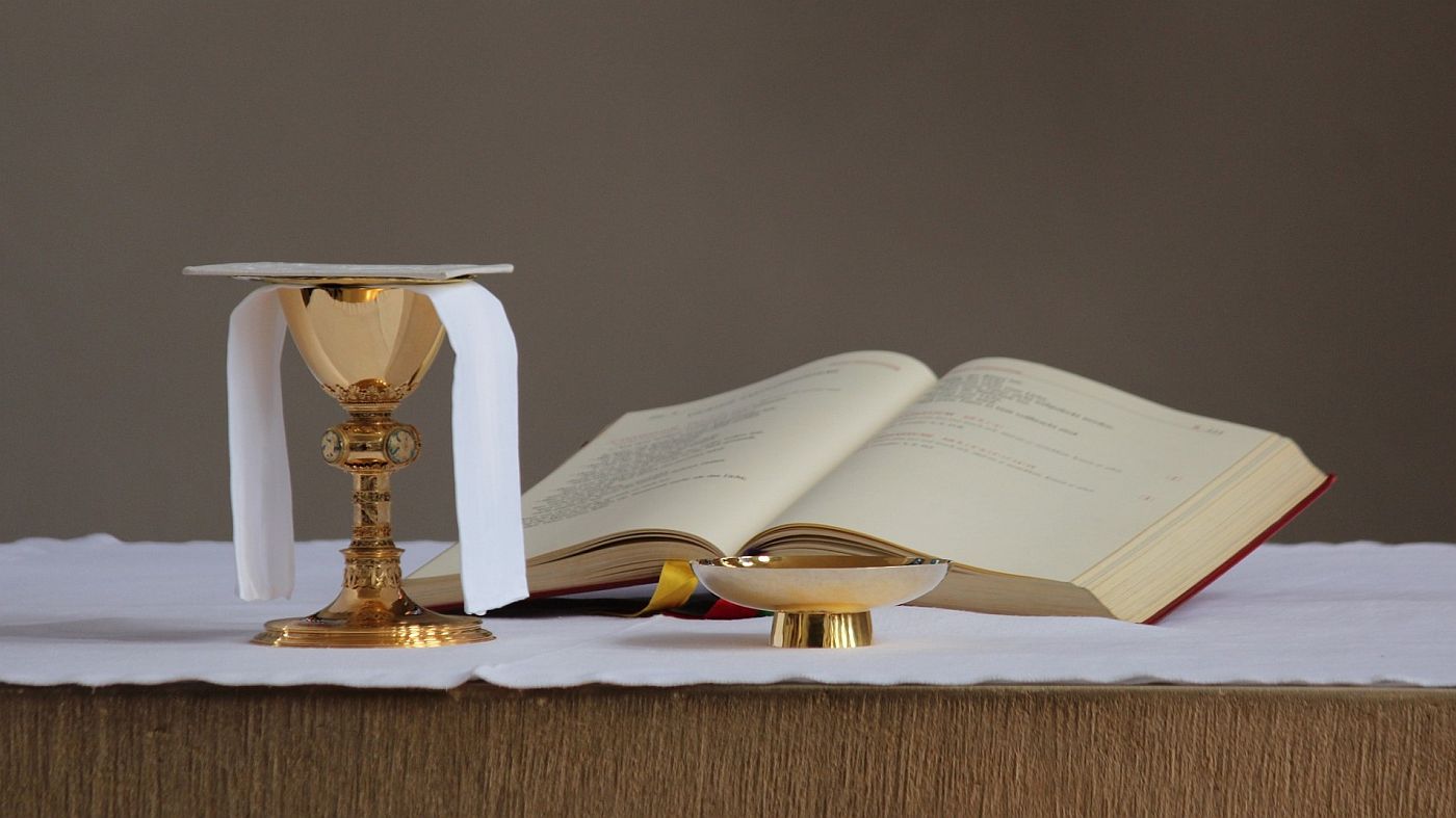 úrvacsorai kehely és ostya