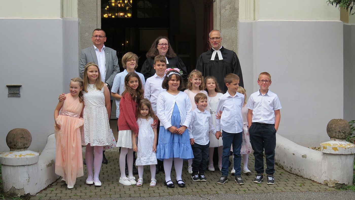 keresztelők a miskolci Kossuth-iskolában