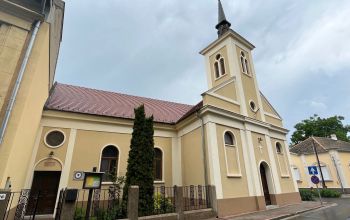 Bajai evangélikus templom kívülről